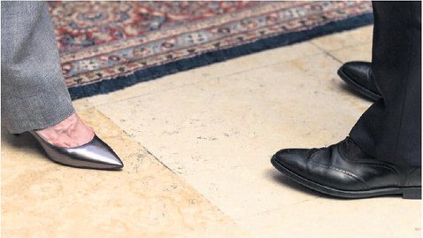 piedi scarpe donna e uomo